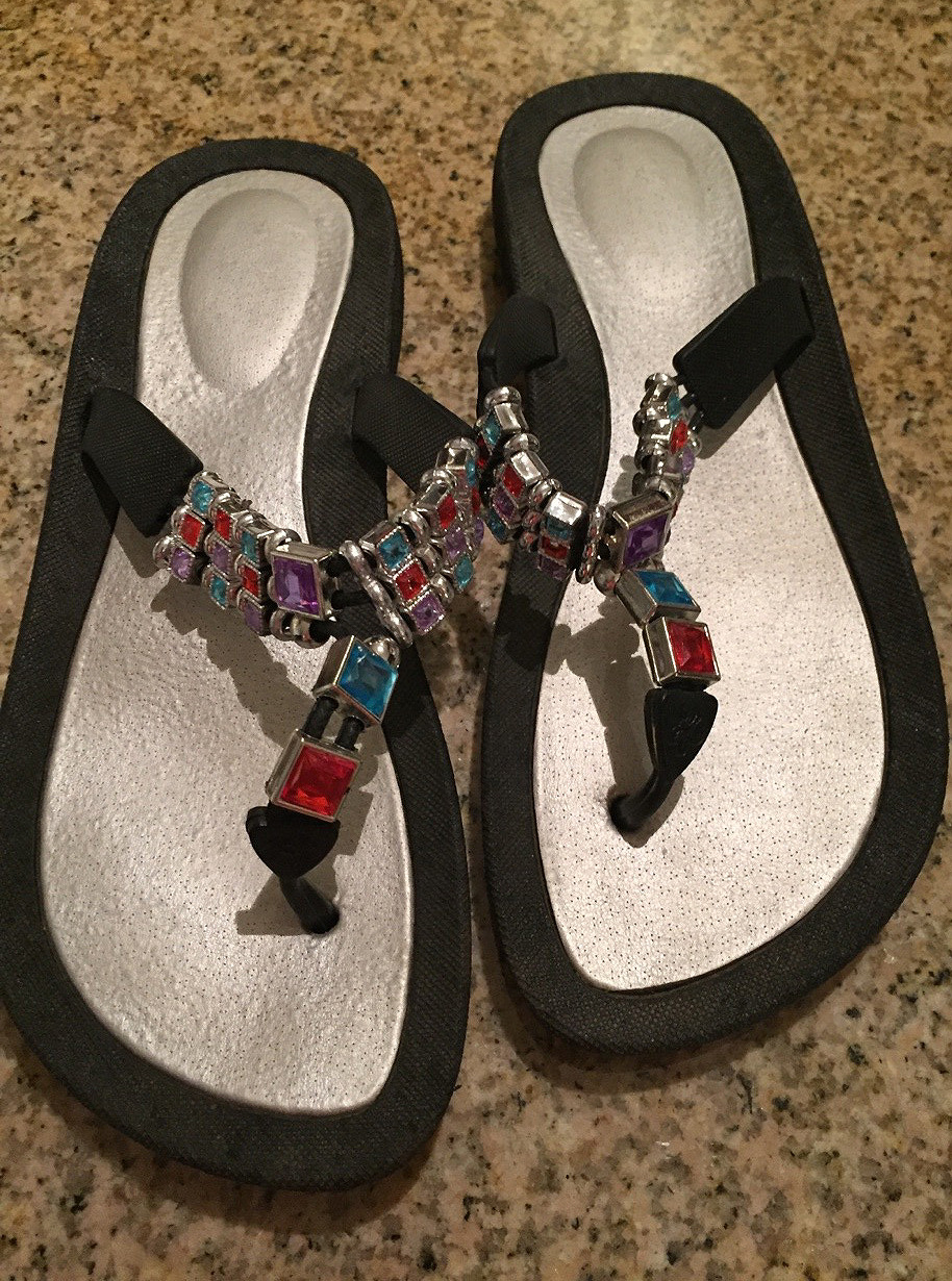 sarahsfeet:  These are some of the last pairs of flip flops/sandals/heels that I