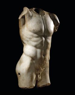 aucelo:A Roman marble torso of an athlete,