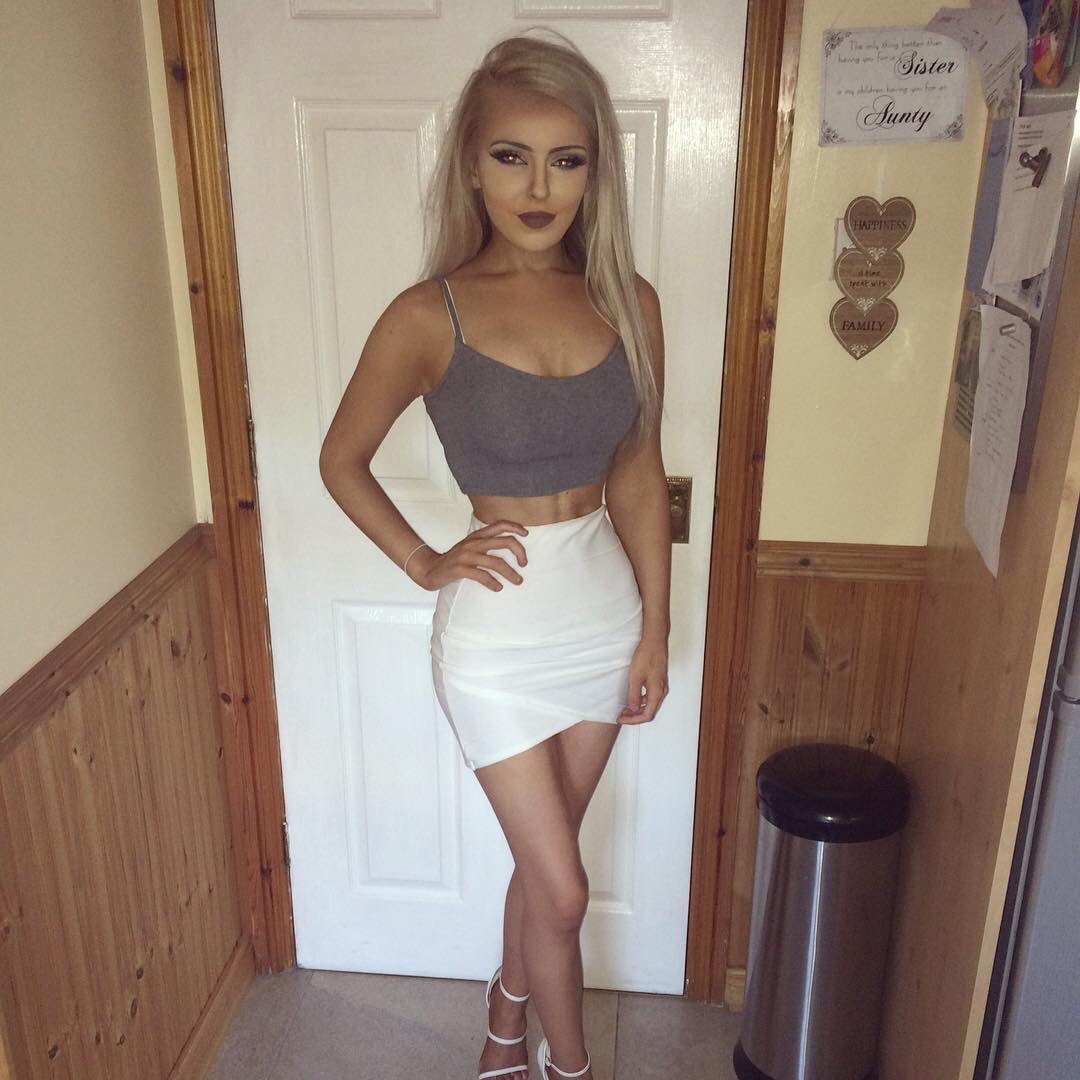 miteman48: johnathansimpson: Hot blonde slut luv this blonde cunt 
