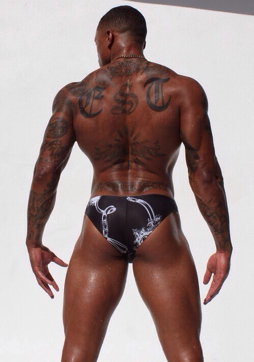 juseatthedamncake:  aworldofmenz:  beautifulblackmenfromphilly:  Charles Angel submitted. 