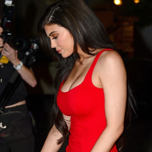 citys-sky: kylie - icons like/reblog if you use