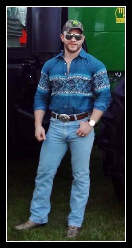 phd-bullrider:  Breaker 1-9! Breaker 1-9!  Hot redneck trucker horny and ready to