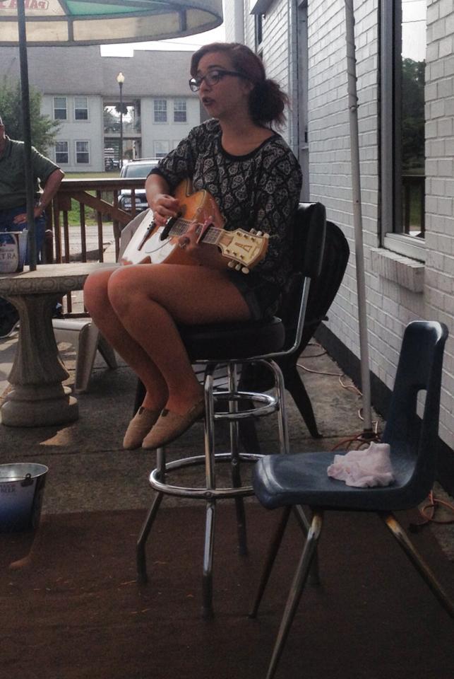 bombdiggadomdom:  I played a random show today and everyone there was awesome. Just