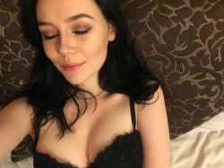 massiv3:  agingb0nes:  Accidentally shut my eyes whilst taking selfies but I think it turned out pretty cute  so elegant, this reminds me of dita von teese haha