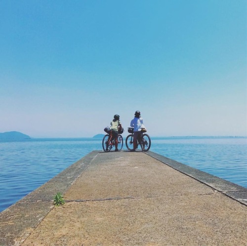 tothenexttrail:#bikepacking #shigatofukui #lakebiwa #trip #cxbike #konabikes 滋賀〜福井〜滋賀の約80kmの旅の終わりは琵琶