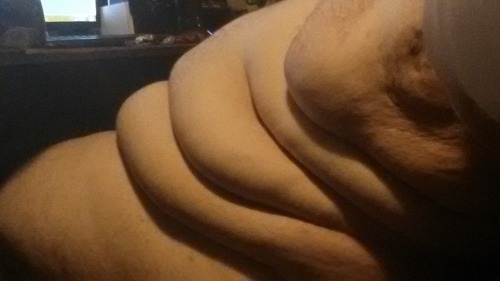 Side view after a fattening meal … still so hungry today!