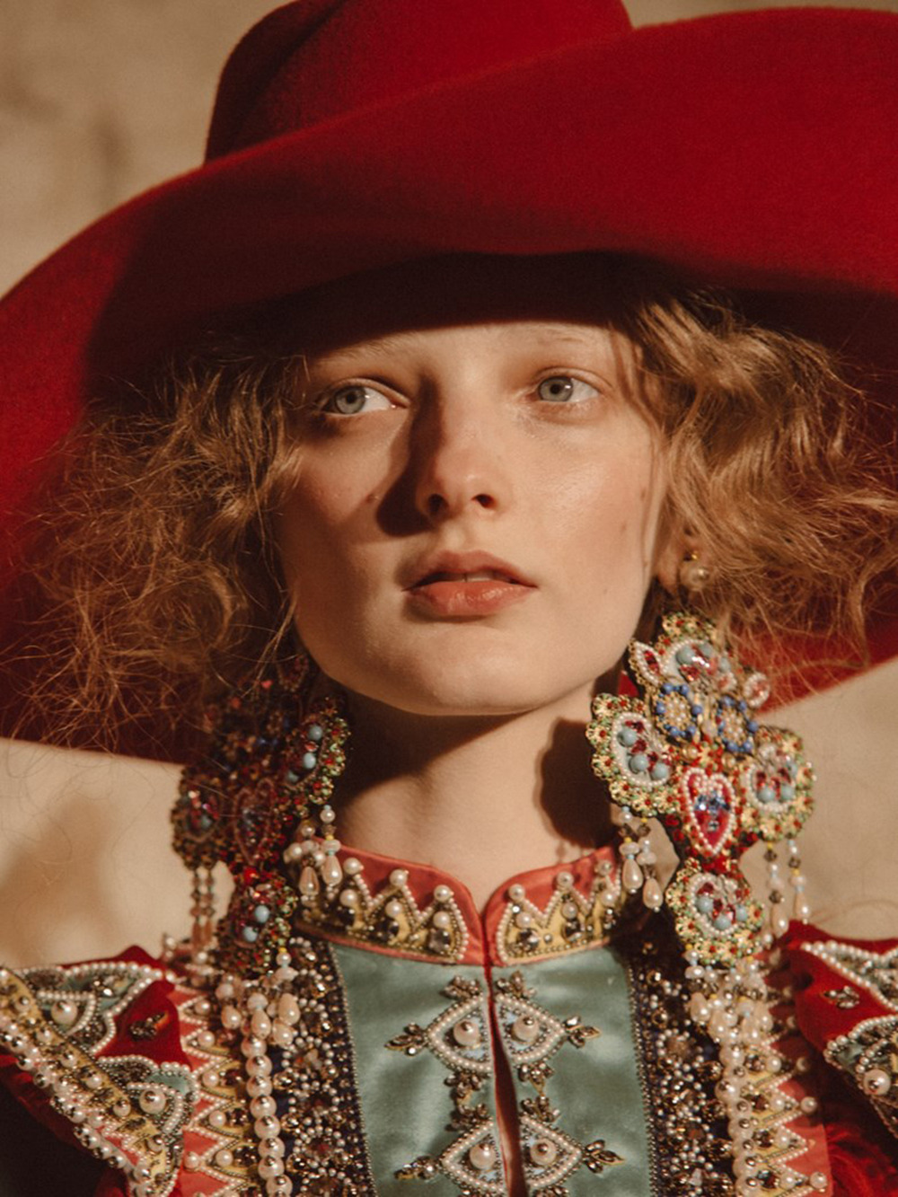 visualjunkee:GUCCI Crusie 2017 - Backstage - photography by Chloé Le Drezen
