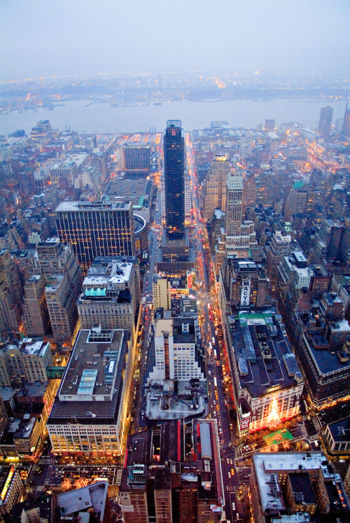 nichvlas: View from the Empire State building in nasty weather (by Ryan Brenizer)