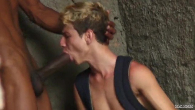 utahbbcfantasy:  Whiteboi’s on their knees - very appropriate in the presence of
