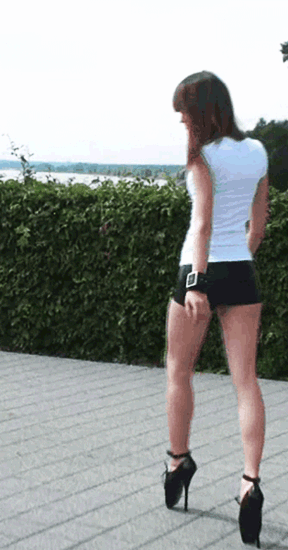 fortheloveoftheballetqueen: A goddess in heels.๐๐๐๐๐