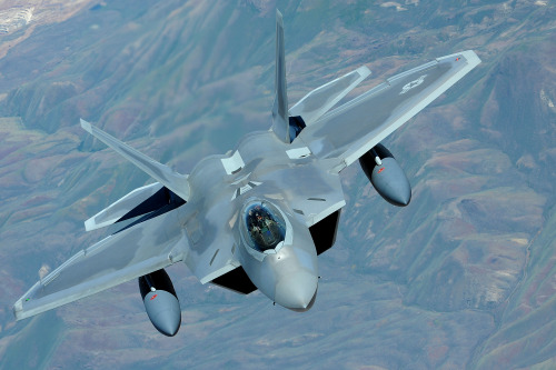 rocketumbl:  F-22A 