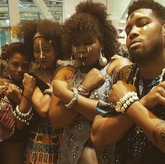 littleblackchats: starsberrisnunicorns:   They thought we were playing 😂     A post shared by The Shade Room (@theshaderoom) on Feb 16, 2018 at 5:57am PST  Bonus 😏:👑#BlackPantherSoLit🔥#WakandaForever✊🏽   FUCKING LOVE THIS 