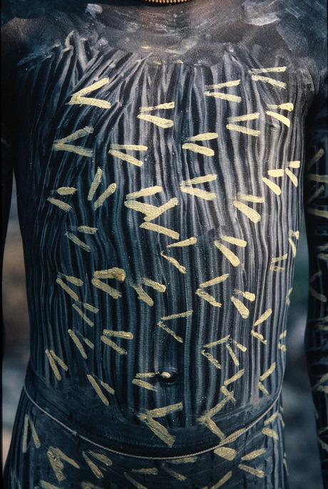 fuckyeahpainting:  Natural Fashion series. Photographed by Hans Silvester. Omo Valley in southern Et