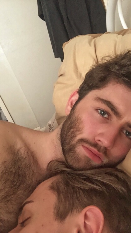 bloominglights:Rise and shine Nice couple