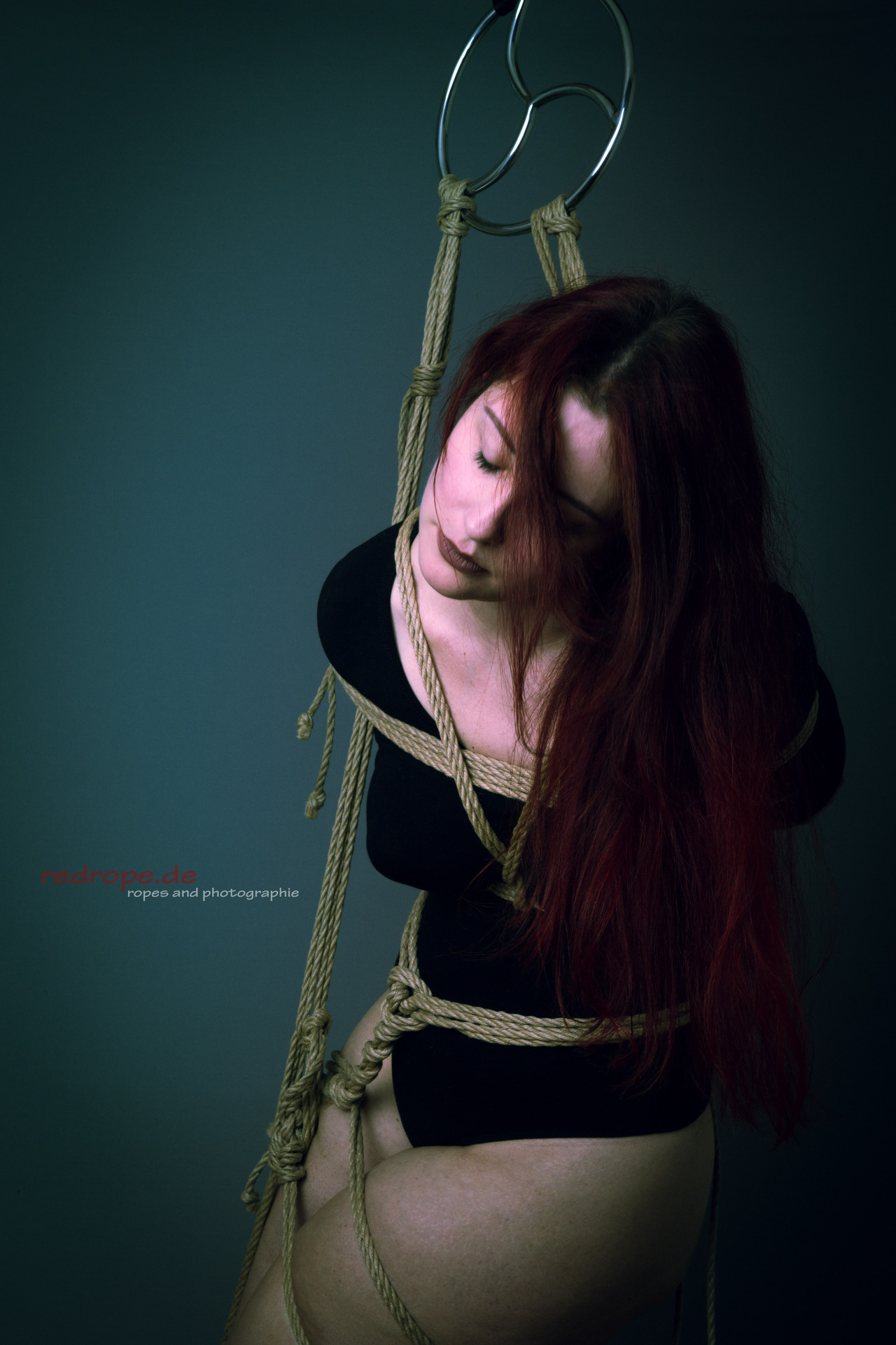 shibari-redrope:   Ropes and Fotos: redrope              more pics