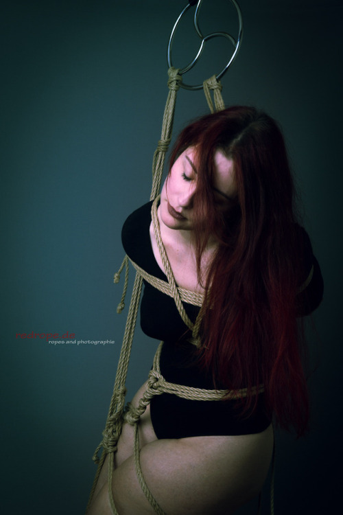 shibari-redrope:Ropes and Fotos: redrope              more pics