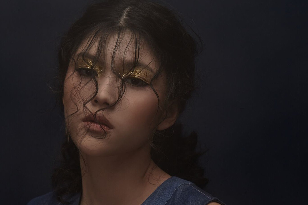 driflloon:   judith ayu by chelle chan  