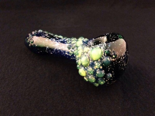 illustratedsquare:  Lake Green Glass Silver Fumed Starry Night with Slime Dot Trail Tobacco Space Pipe  https://www.etsy.com/listing/173322720/lake-green-glass-silver-fumed-starry