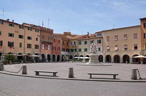 Piazza Dante | Grosseto | Toscana