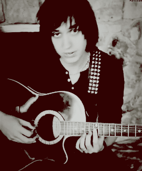 piercetheanna1:  Julian Casablancas - The Strokes 