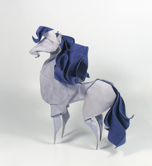 awesome-picz: Stunning Works Of Origami Art To Celebrate World Origami Day.