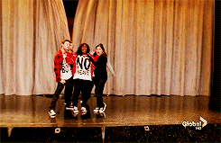 lopeirce:  glee meme → ten performances [4/10]↳ born this way 