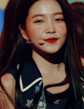 kimsyerim: 180824 music bank - yeri (power up)