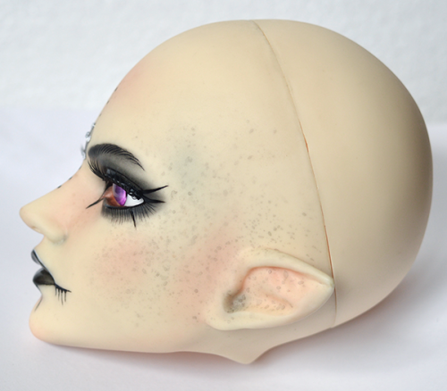 Doll In Mind Event head - Face Up & ModCleaned up modification on ears and did face up.