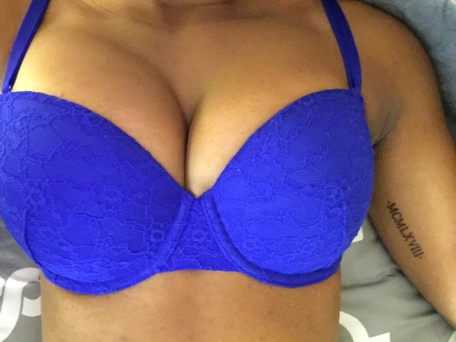 Porn Pics cicelish:  blue boobs 
