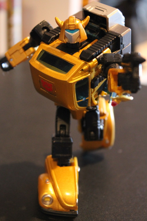 TakaraTomy Masterpiece G2 Bumblebee