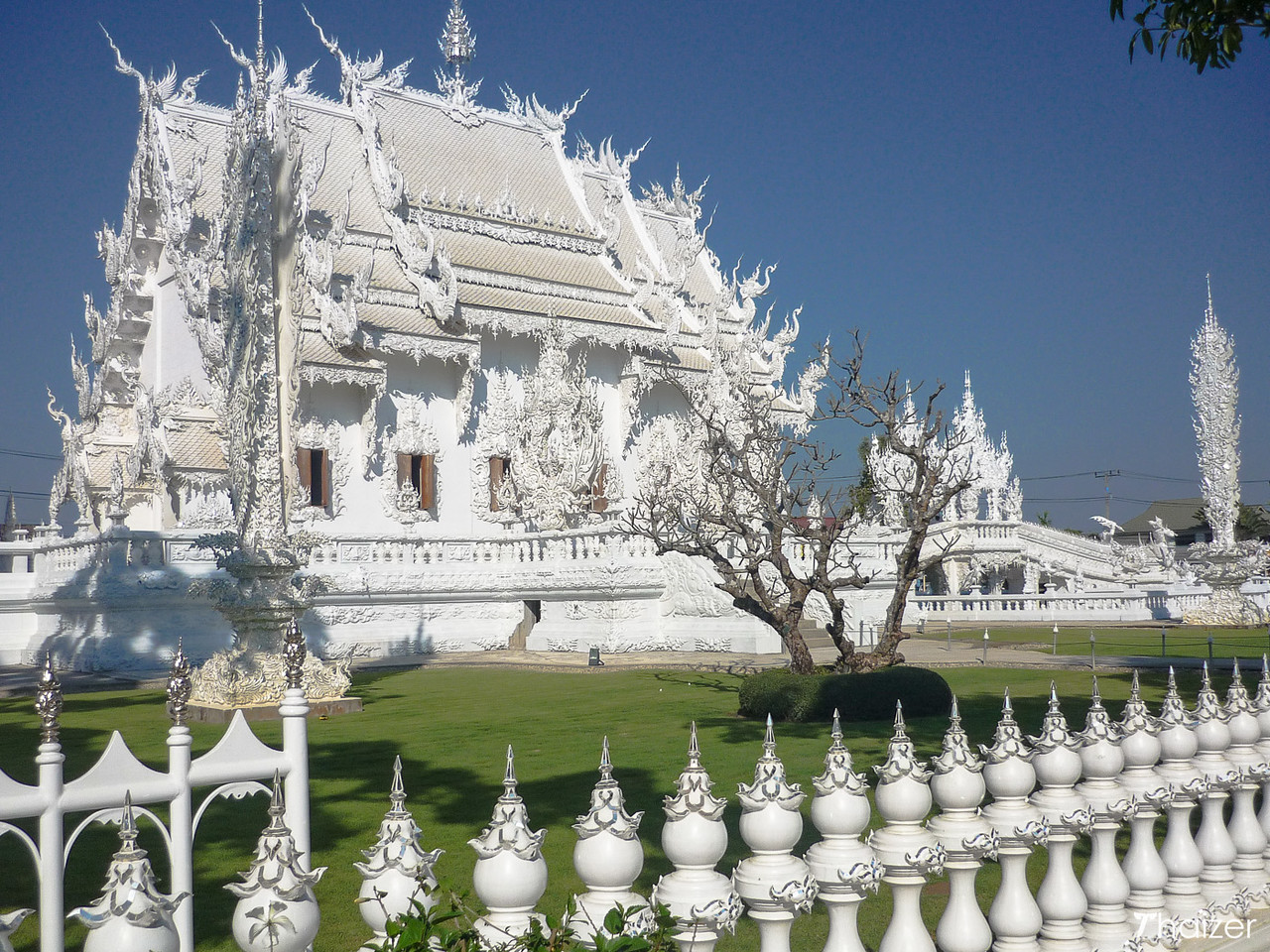 madeleineengland:  Wat Rong Khun, better known to foreigners as the White Temple,