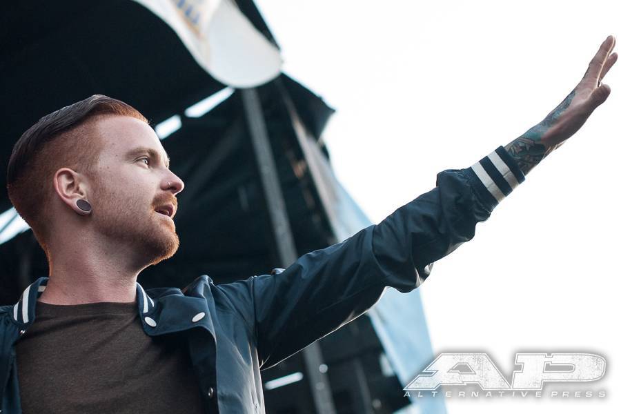 satansfriend:  Matty Mullins of Memphis May Fire via Faces of Warped 