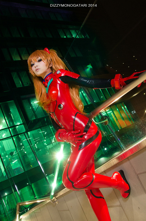 cosplayhotties:Asuka Plugsuit by LilithNagisaIV