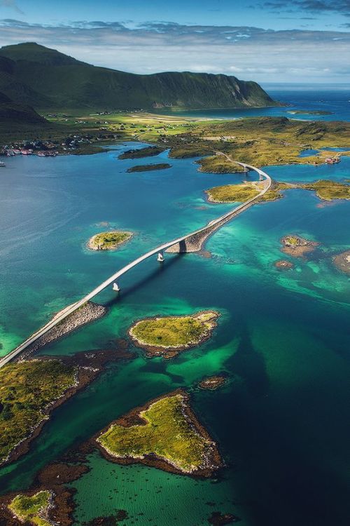 unboxingearth:Lofoten Islands, Norway | by Daniel KordanBEAUTIFUL SCENE