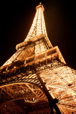 plasmatics-life:  Tour Eiffel la Nuit ~ By Jason Waltman
