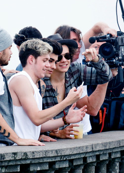 harrystylesdaily:  One Direction visit the ‘Cristo Redentor’ in Rio de Janeiro, Brazil - 5/07 