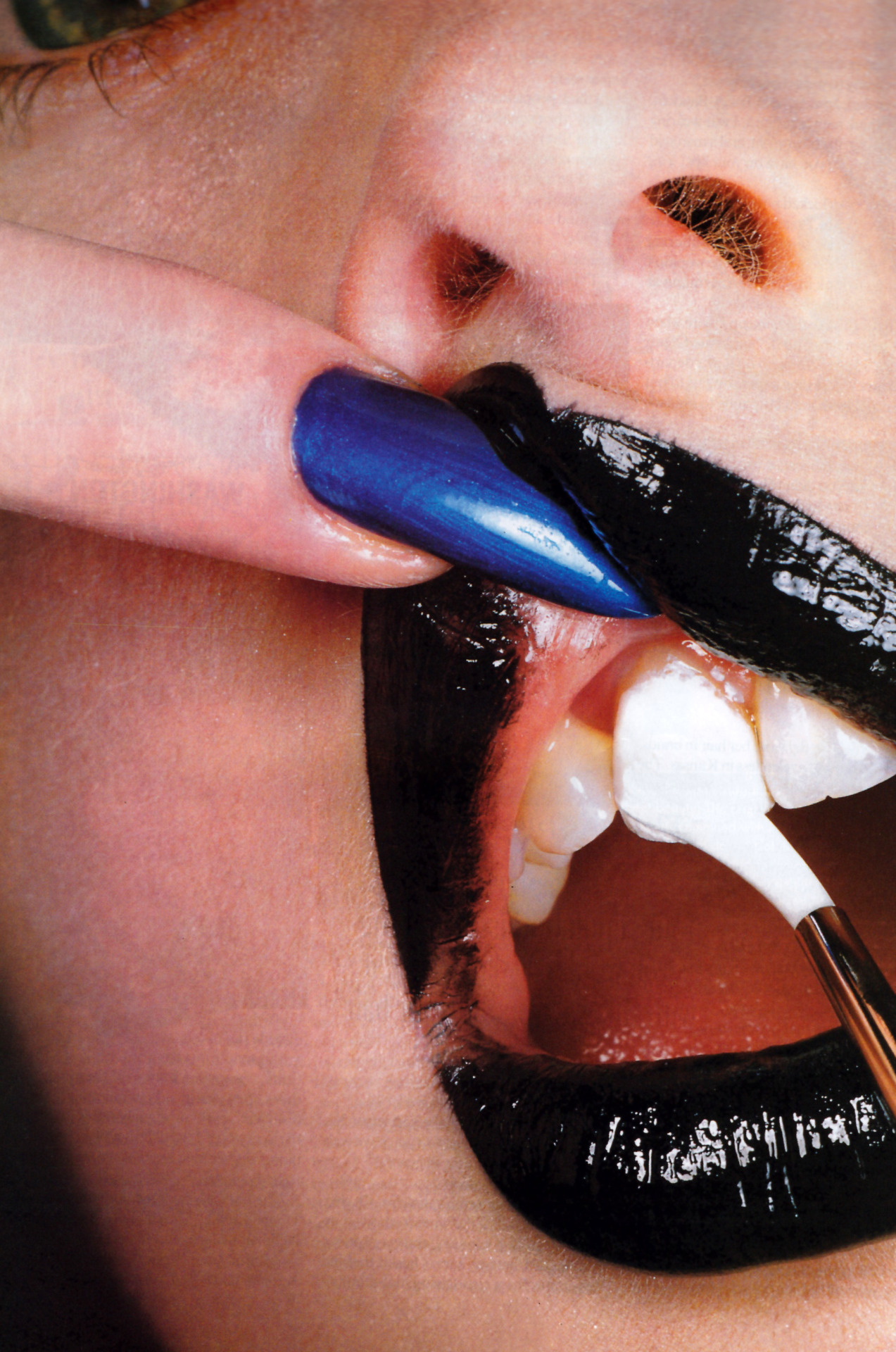 periodicult90s:  Irving Penn for American Vogue, August 1996. 