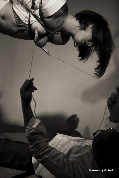 amaury-grisel-shibari: Akira Naka et Marika Gorgone, àPlace des Cordes. 2015, May 9th Photography by AmaUry Grisel 