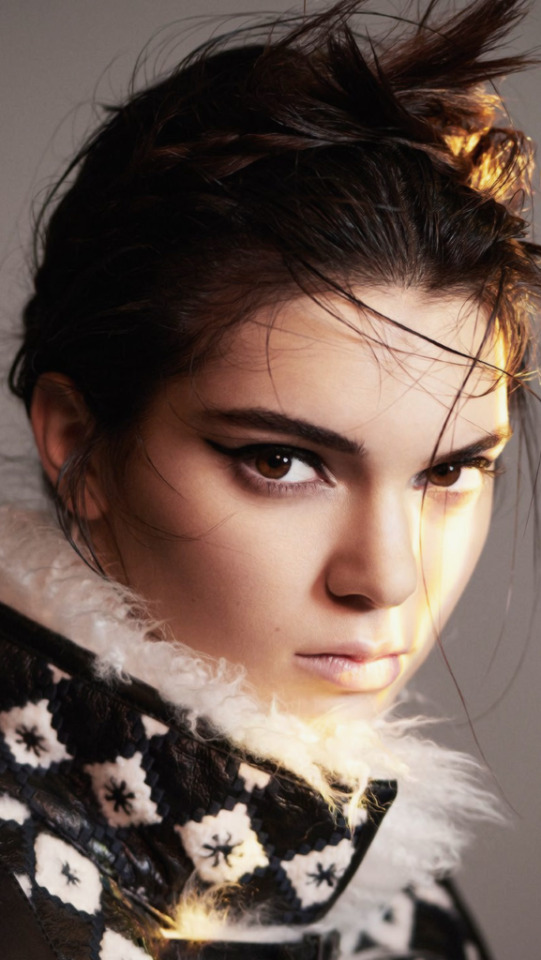 Kendall Jenner Lockscreens (iPhone 5/5s/5c)