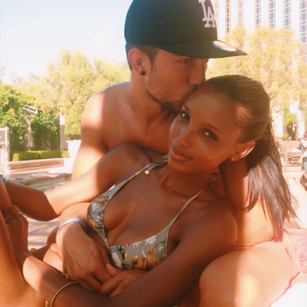 lemme-holla-at-you:  kingsxoqueens:  vogue-pussssy:  http://vogue-pussssy.tumblr.com