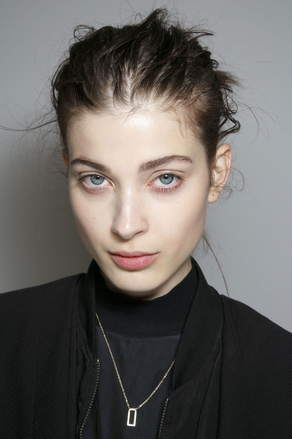 pellucidus:  Larissa Hofmann backstage at Peter Som S/S 2014