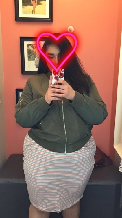 chubby-bunnies:  This was the very first time I’d put on a dress since I was a child. Needless to say I looked good and it felt so right  ❤