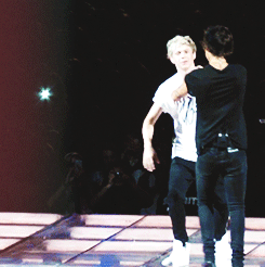 little-mixer-directioner95:  Narry ♥ no We Heart It. http://weheartit.com/entry/79233635 