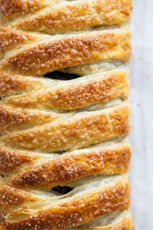 delicious-designs:Braided Tart Cherry &amp; Chocolate Danish Pastries (via www.loveandoli