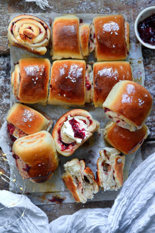 sweetoothgirl:  Vegan Pull Apart Cranberry Dinner Rolls  