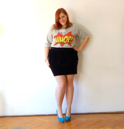 fabulousandthick:  loveallchubbygirls:  http://curvetteblog.blogspot.it/ Whop lol  Super cute love your heels!!