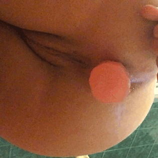 pervertedwhore1xo:  Finally did a dirty anal video 👅💦 first time putting a