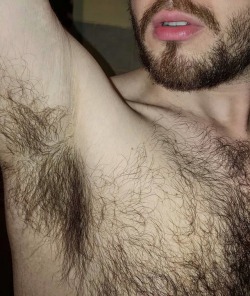 pbleglover7:Nice facial, pit and chest hair