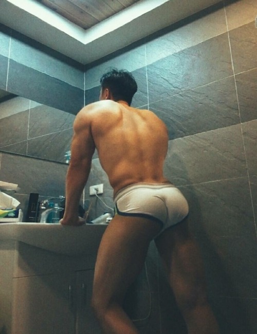 fuckyeahfuckstory: cloudzmaker:Anthony Chiang, Sexiest butt of the day!Reblog & follow me fo