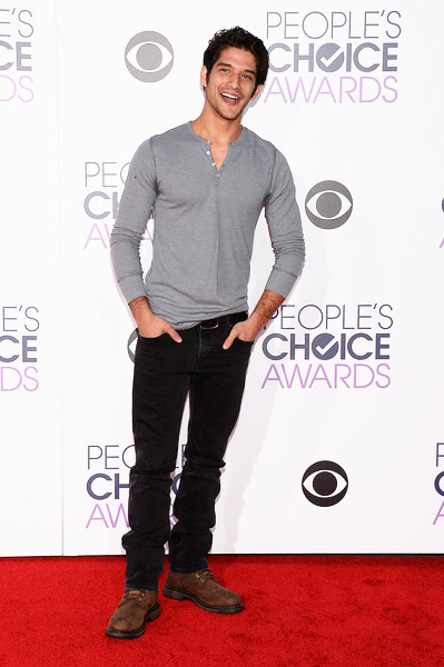 poseysfingers:Tyler Posey at the 2016 People’s Choice Awards
